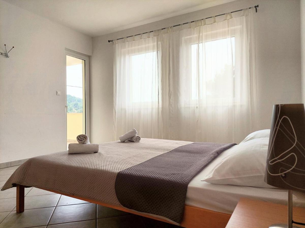 Apartments Dia ซาโอสโตรก ภายนอก รูปภาพ