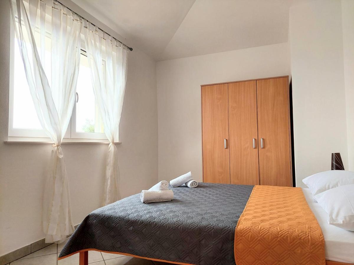 Apartments Dia ซาโอสโตรก ภายนอก รูปภาพ
