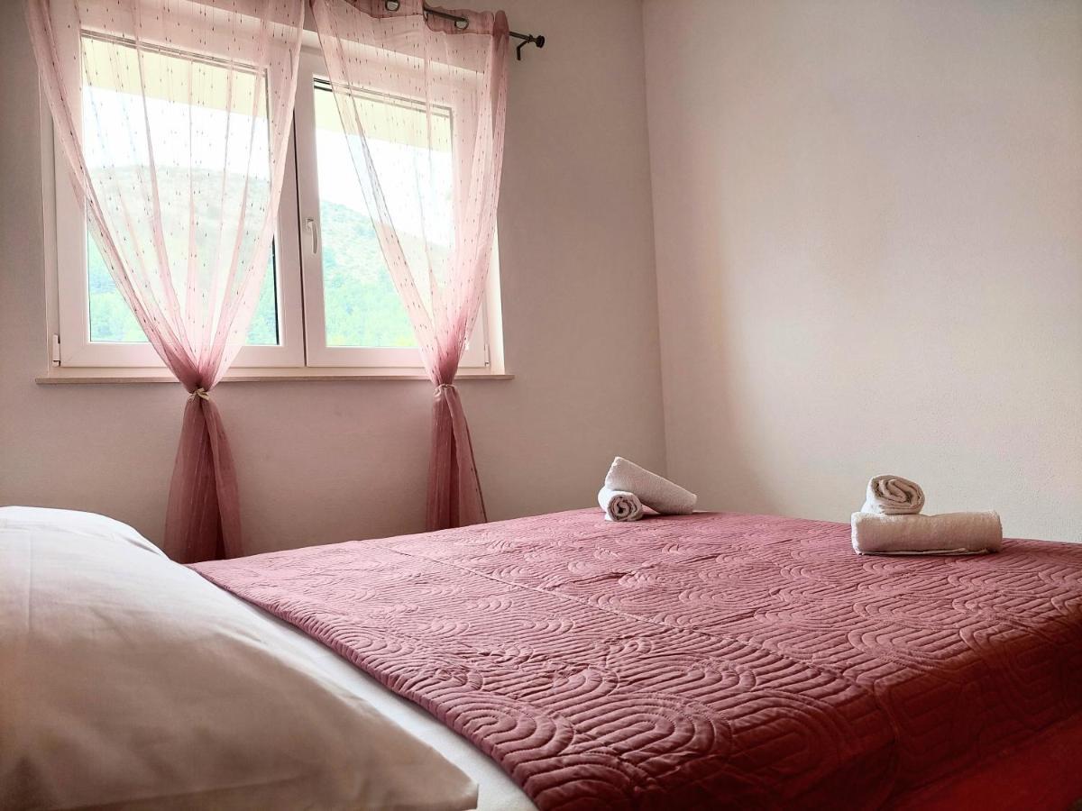Apartments Dia ซาโอสโตรก ภายนอก รูปภาพ
